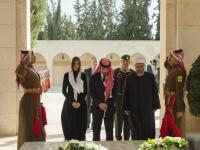 نائب الملك يزور ضريح المغفور له الملك الحسين