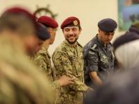 ولي العهد يشارك مرتبات قيادة القوة البحرية والزوارق الملكية مأدبة الإفطار