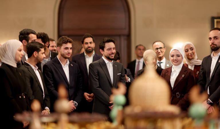 ولي العهد يلتقي الفوج الخامس لبرنامج "خطى الحسين"