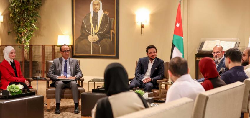 Crown Prince receives Al Hussein Fellowship alumni network board members