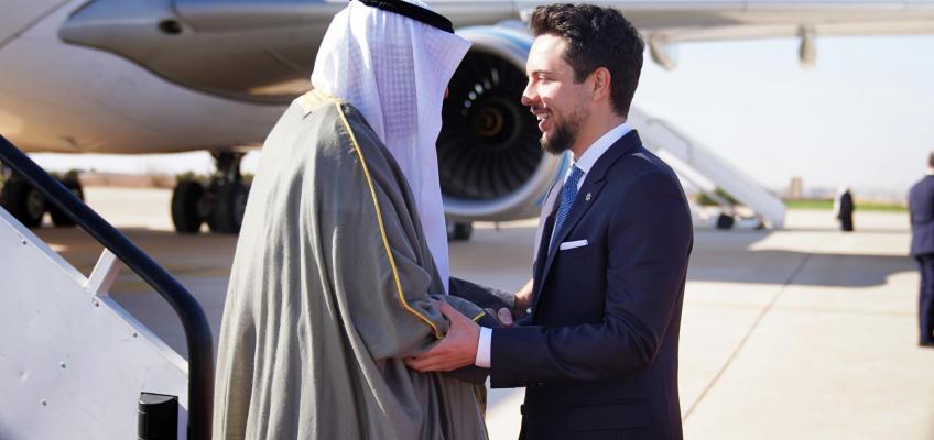 Crown Prince receives Kuwait PM upon arrival in Jordan
