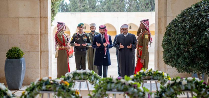 ولي العهد يزور ضريح المغفور له الملك الحسين