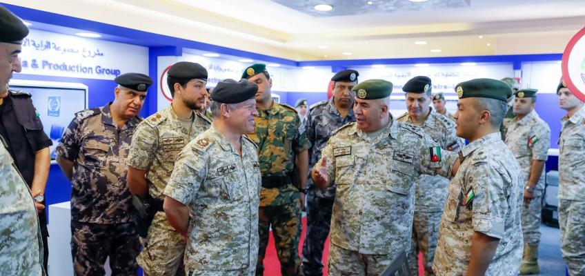 الملك يزور هيئة الاتصالات الخاصة سمو الأمير الحسين بن عبد الله الثاني ولي العهد