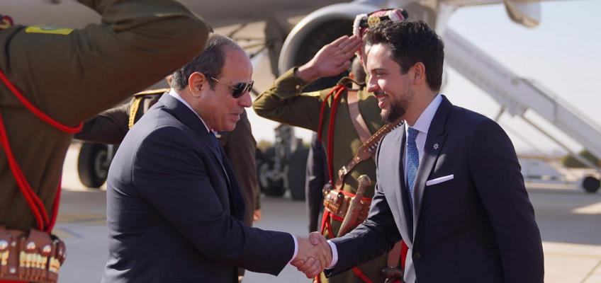 Crown Prince receives Egypt president upon arrival in Jordan