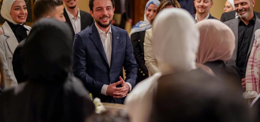 Crown Prince hosts iftar for participants in Hussein Fellowship Programme