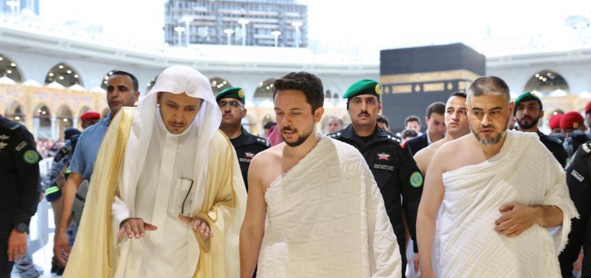 Crown Prince performs Umra