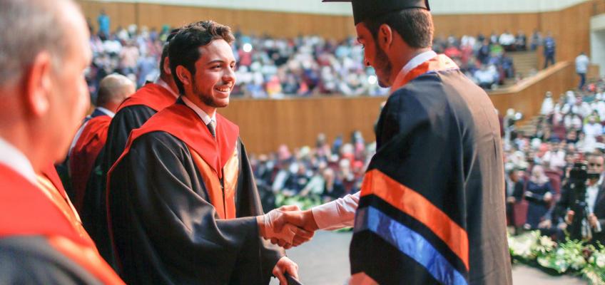 ولي العهد يرعى تخريج الفوج الثالث من طلبة أكاديمية الأمير الحسين بن عبدالله الثاني للحماية المدنية سمو الأمير الحسين بن عبد الله الثاني ولي العهد