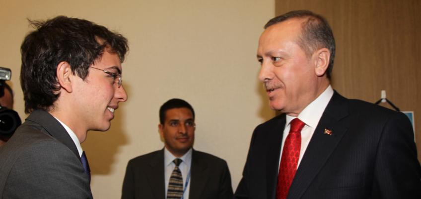 الملك يلتقي أردوغان ويؤكد أهمية تكثيف التنسيق والتشاور بين الاردن وتركيا