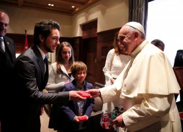 Their Majesties King Abdullah II and Queen Rania and HRH Crown Prince welcome Pope Francis to Jordan 