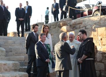 Their Majesties King, Queen and HRH Crown Prince accompany Pope Francis to the Baptism Site in Jordan